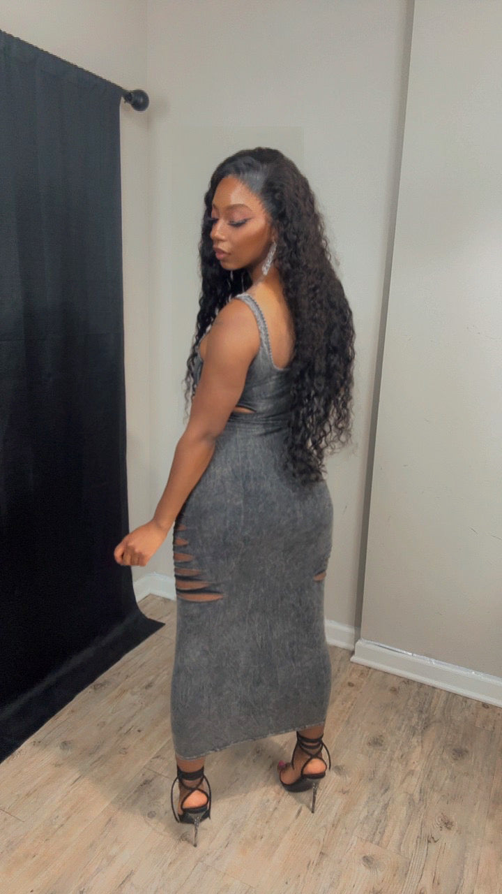 Carliyas Laser cut midi dress /with headband